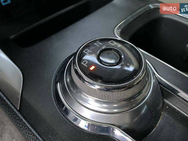 Форд Фьюжен, об'ємом двигуна 2 л та пробігом 45 тис. км за 12700 $, фото 18 на Automoto.ua
