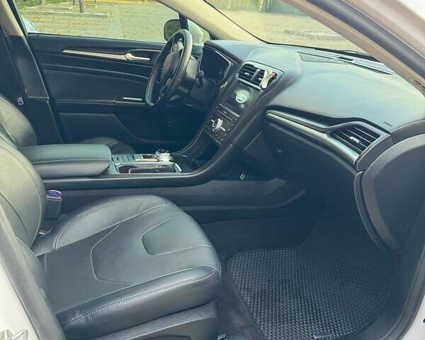 Форд Фьюжн, объемом двигателя 2 л и пробегом 65 тыс. км за 22800 $, фото 17 на Automoto.ua