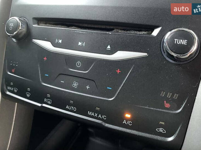 Форд Фьюжен, об'ємом двигуна 2 л та пробігом 45 тис. км за 12700 $, фото 34 на Automoto.ua