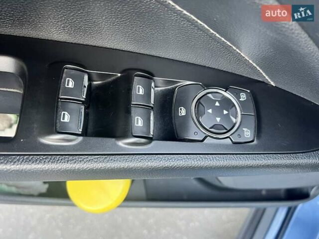 Форд Фьюжн, объемом двигателя 2 л и пробегом 51 тыс. км за 17000 $, фото 4 на Automoto.ua