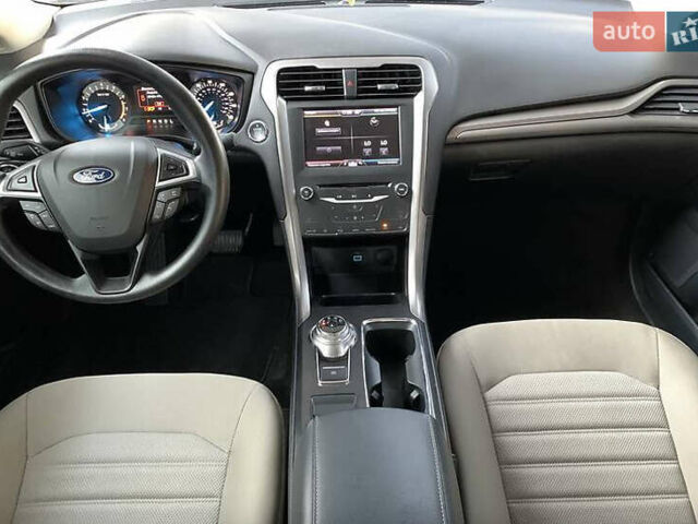Форд Фьюжен, об'ємом двигуна 2 л та пробігом 45 тис. км за 12700 $, фото 26 на Automoto.ua