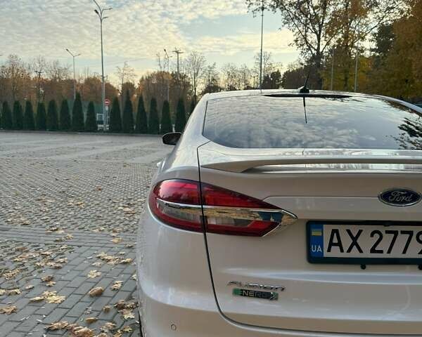 Форд Фьюжн, объемом двигателя 2 л и пробегом 65 тыс. км за 22800 $, фото 8 на Automoto.ua