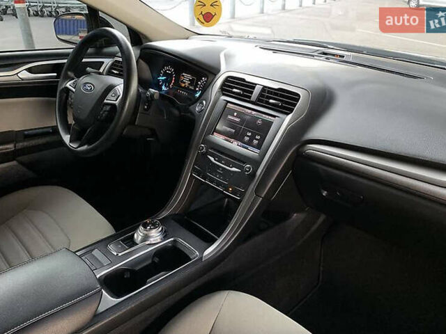 Форд Фьюжен, об'ємом двигуна 2 л та пробігом 45 тис. км за 12700 $, фото 33 на Automoto.ua