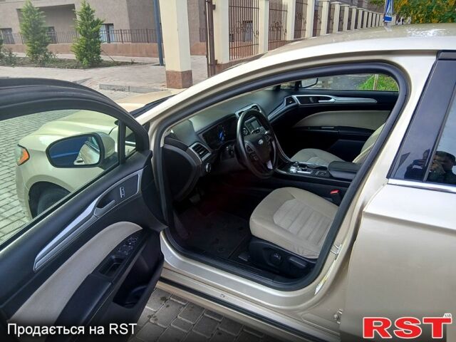 Желтый Форд Фьюжн, объемом двигателя 2.5 л и пробегом 178 тыс. км за 12200 $, фото 7 на Automoto.ua