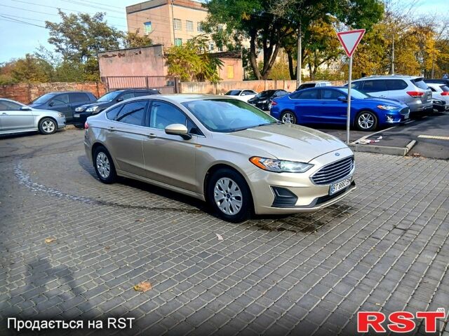 Желтый Форд Фьюжн, объемом двигателя 2.5 л и пробегом 178 тыс. км за 12200 $, фото 6 на Automoto.ua