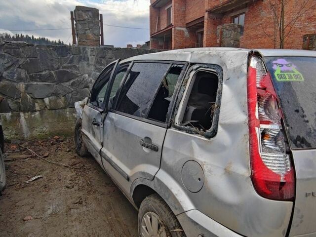 Сірий Форд Фьюжен, об'ємом двигуна 0 л та пробігом 217 тис. км за 800 $, фото 2 на Automoto.ua