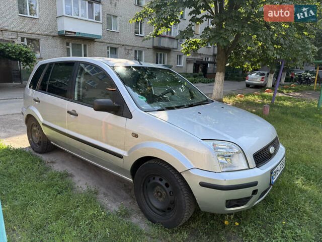 Серый Форд Фьюжн, объемом двигателя 1.6 л и пробегом 224 тыс. км за 3800 $, фото 7 на Automoto.ua
