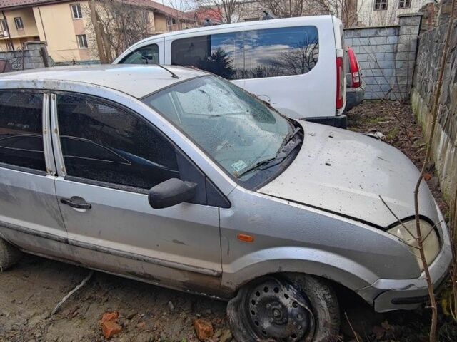 Сірий Форд Фьюжен, об'ємом двигуна 0 л та пробігом 217 тис. км за 800 $, фото 4 на Automoto.ua