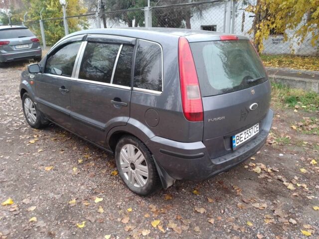 Серый Форд Фьюжн, объемом двигателя 1.4 л и пробегом 241 тыс. км за 3500 $, фото 3 на Automoto.ua