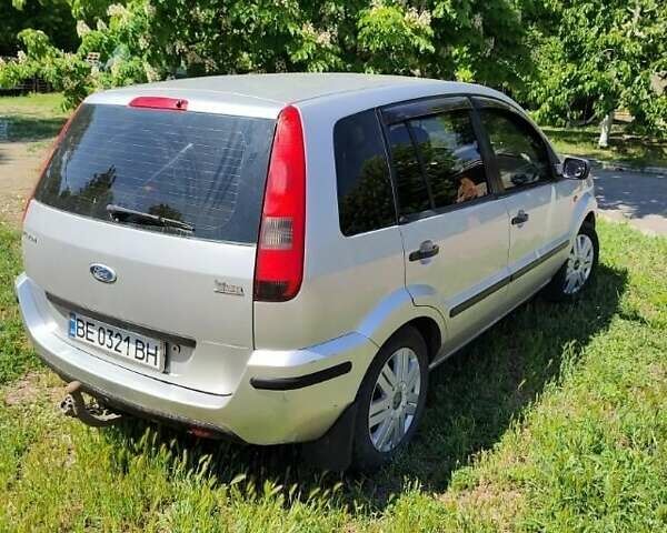 Сірий Форд Фьюжен, об'ємом двигуна 1.6 л та пробігом 190 тис. км за 4000 $, фото 2 на Automoto.ua