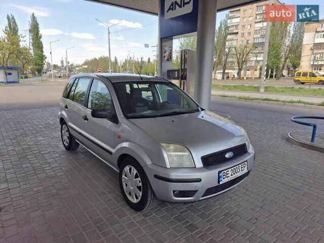 Сірий Форд Фьюжен, об'ємом двигуна 1.39 л та пробігом 218 тис. км за 4500 $, фото 5 на Automoto.ua