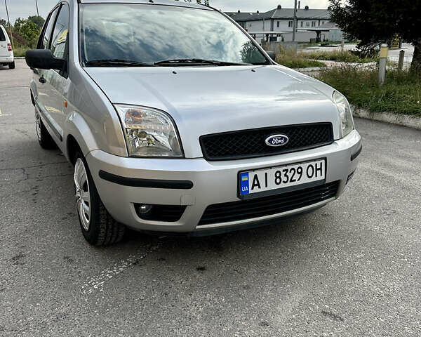 Сірий Форд Фьюжен, об'ємом двигуна 1.39 л та пробігом 250 тис. км за 3950 $, фото 2 на Automoto.ua