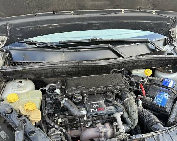 Серый Форд Фьюжн, объемом двигателя 1.4 л и пробегом 440 тыс. км за 3800 $, фото 7 на Automoto.ua