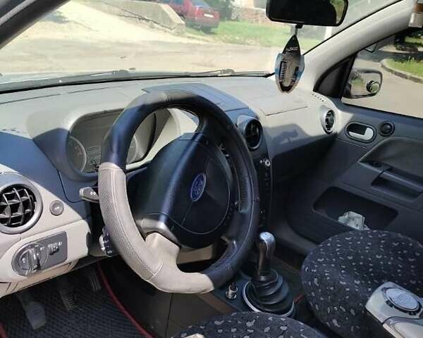 Сірий Форд Фьюжен, об'ємом двигуна 1.6 л та пробігом 190 тис. км за 4000 $, фото 4 на Automoto.ua