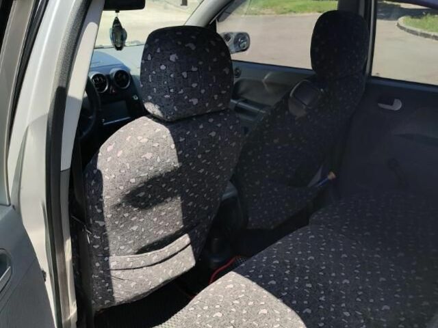 Серый Форд Фьюжн, объемом двигателя 1.6 л и пробегом 190 тыс. км за 4000 $, фото 4 на Automoto.ua