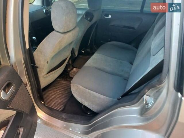 Сірий Форд Фьюжен, об'ємом двигуна 1.6 л та пробігом 251 тис. км за 5700 $, фото 16 на Automoto.ua
