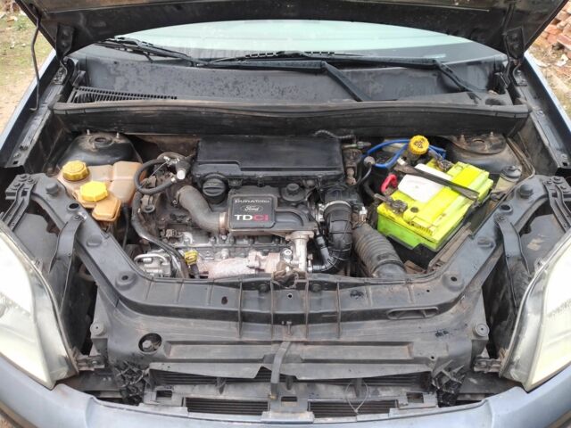 Серый Форд Фьюжн, объемом двигателя 1.4 л и пробегом 241 тыс. км за 3500 $, фото 4 на Automoto.ua