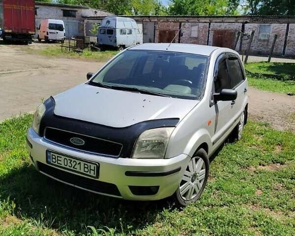 Сірий Форд Фьюжен, об'ємом двигуна 1.6 л та пробігом 190 тис. км за 4000 $, фото 5 на Automoto.ua