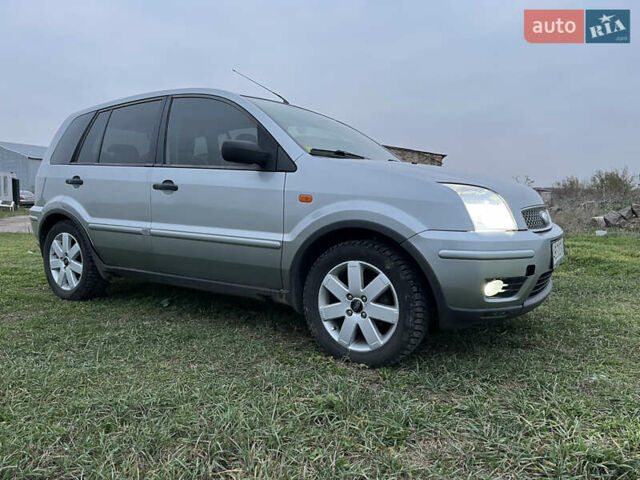 Серый Форд Фьюжн, объемом двигателя 1.6 л и пробегом 270 тыс. км за 4100 $, фото 2 на Automoto.ua