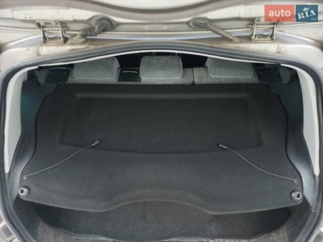 Сірий Форд Фьюжен, об'ємом двигуна 1.6 л та пробігом 251 тис. км за 5300 $, фото 20 на Automoto.ua
