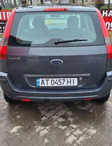 Серый Форд Фьюжн, объемом двигателя 1.6 л и пробегом 220 тыс. км за 3500 $, фото 5 на Automoto.ua