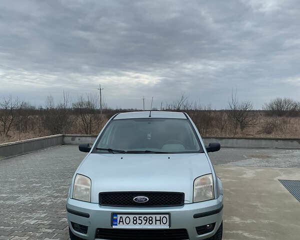 Серый Форд Фьюжн, объемом двигателя 1.39 л и пробегом 230 тыс. км за 2900 $, фото 3 на Automoto.ua