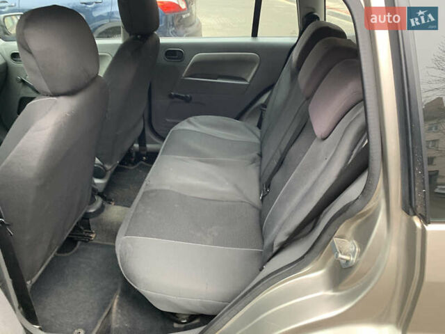 Серый Форд Фьюжн, объемом двигателя 1.39 л и пробегом 300 тыс. км за 2850 $, фото 6 на Automoto.ua