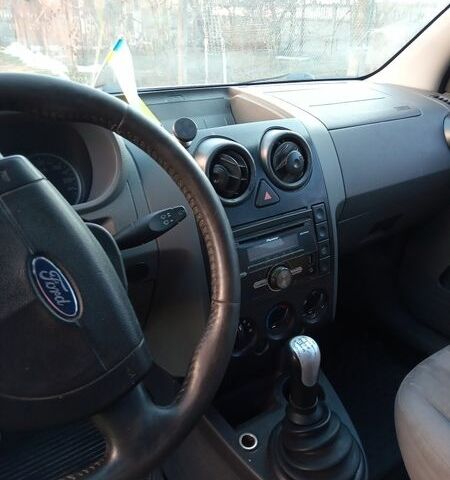 Серый Форд Фьюжн, объемом двигателя 1.39 л и пробегом 271 тыс. км за 3600 $, фото 11 на Automoto.ua