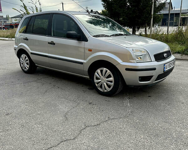 Сірий Форд Фьюжен, об'ємом двигуна 1.39 л та пробігом 250 тис. км за 3950 $, фото 18 на Automoto.ua