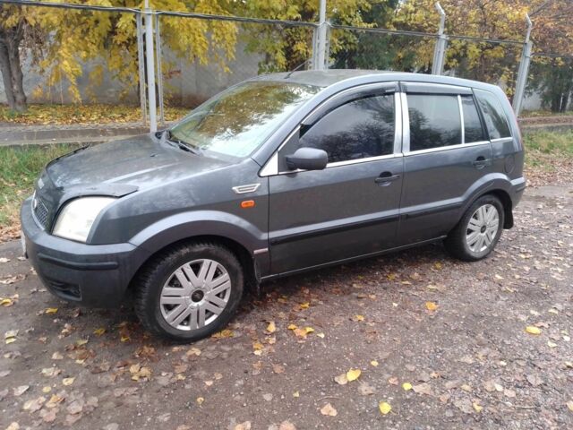 Серый Форд Фьюжн, объемом двигателя 1.4 л и пробегом 241 тыс. км за 3500 $, фото 2 на Automoto.ua