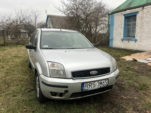 Сірий Форд Фьюжен, об'ємом двигуна 1.4 л та пробігом 220 тис. км за 1650 $, фото 1 на Automoto.ua