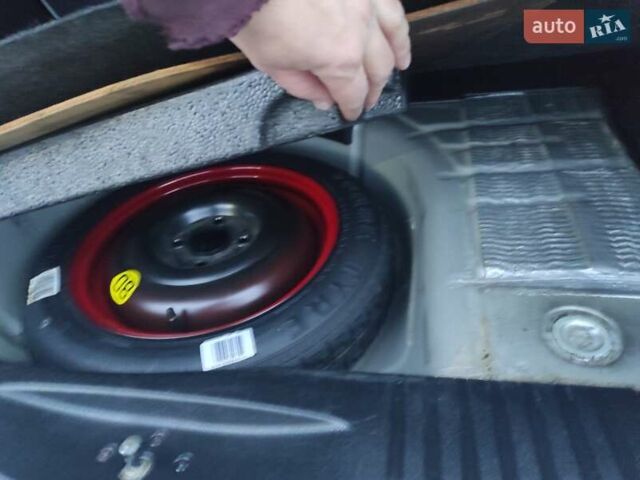 Серый Форд Фьюжн, объемом двигателя 1.6 л и пробегом 238 тыс. км за 4450 $, фото 18 на Automoto.ua