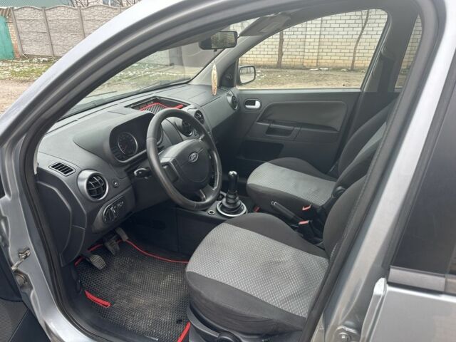 Сірий Форд Фьюжен, об'ємом двигуна 1.4 л та пробігом 237 тис. км за 3950 $, фото 5 на Automoto.ua