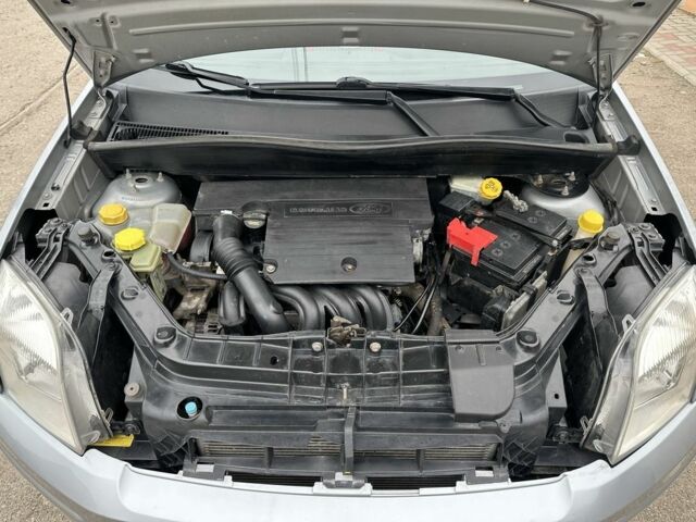 Сірий Форд Фьюжен, об'ємом двигуна 1.4 л та пробігом 237 тис. км за 3950 $, фото 17 на Automoto.ua