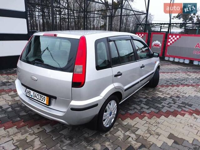 Серый Форд Фьюжн, объемом двигателя 1.6 л и пробегом 238 тыс. км за 4450 $, фото 4 на Automoto.ua