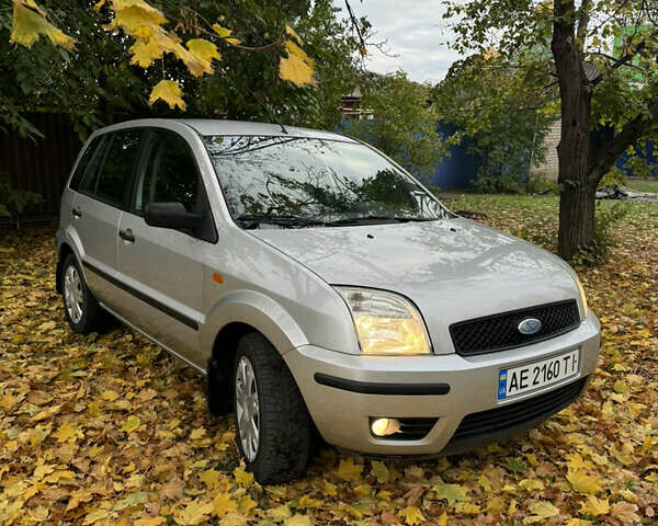 Форд Фьюжен 2004 у Кривому Розі на Automoto.ua Сірий Форд Фьюжен, об'ємом двигуна 1.39 л та пробігом 170 тис. км за 4300 $, фото 5 на Automoto.ua