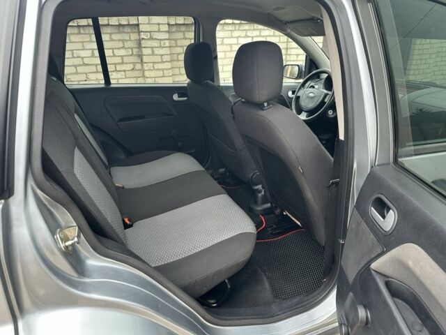 Сірий Форд Фьюжен, об'ємом двигуна 1.4 л та пробігом 237 тис. км за 3950 $, фото 13 на Automoto.ua