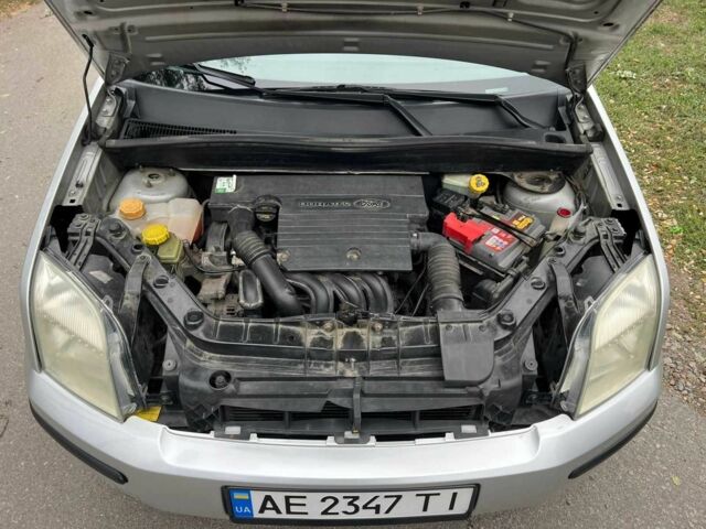 Сірий Форд Фьюжен, об'ємом двигуна 1.4 л та пробігом 240 тис. км за 4100 $, фото 21 на Automoto.ua