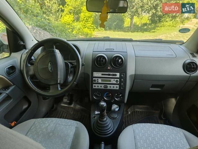 Форд Фьюжн 2004 в Теплике на Automoto.ua Серый Форд Фьюжн, объемом двигателя 1.39 л и пробегом 220 тыс. км за 1800 $, фото 8 на Automoto.ua
