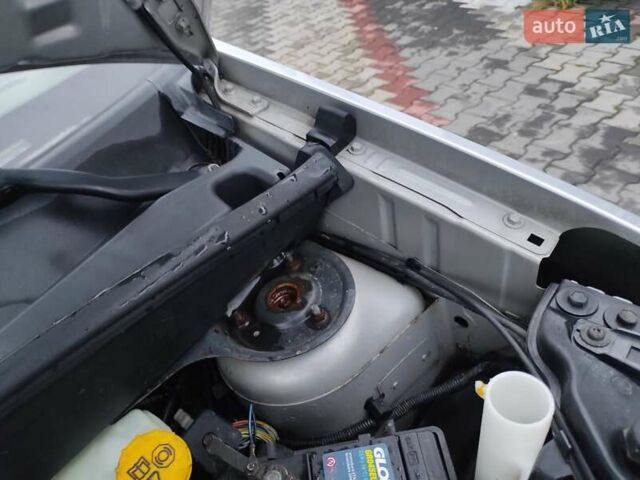 Серый Форд Фьюжн, объемом двигателя 1.6 л и пробегом 238 тыс. км за 4450 $, фото 25 на Automoto.ua