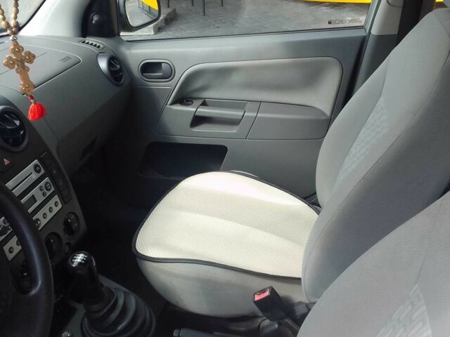 Сірий Форд Фьюжен, об'ємом двигуна 1.4 л та пробігом 150 тис. км за 3400 $, фото 9 на Automoto.ua