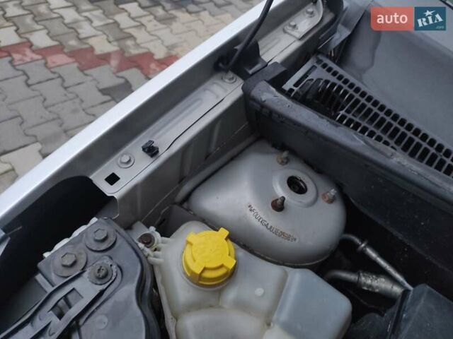 Серый Форд Фьюжн, объемом двигателя 1.6 л и пробегом 238 тыс. км за 4450 $, фото 24 на Automoto.ua