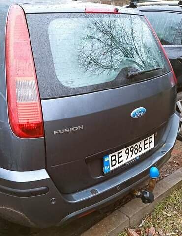 Серый Форд Фьюжн, объемом двигателя 1.4 л и пробегом 270 тыс. км за 4000 $, фото 2 на Automoto.ua