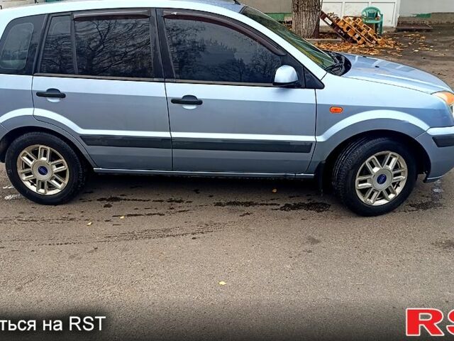 Сірий Форд Фьюжен, об'ємом двигуна 14 л та пробігом 179 тис. км за 5500 $, фото 1 на Automoto.ua