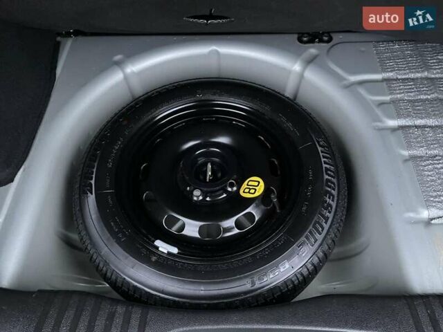 Сірий Форд Фьюжен, об'ємом двигуна 1.4 л та пробігом 118 тис. км за 4999 $, фото 21 на Automoto.ua