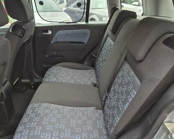 Серый Форд Фьюжн, объемом двигателя 1.4 л и пробегом 229 тыс. км за 4900 $, фото 9 на Automoto.ua