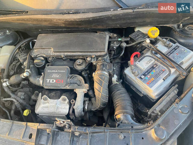 Серый Форд Фьюжн, объемом двигателя 1.4 л и пробегом 226 тыс. км за 4200 $, фото 11 на Automoto.ua