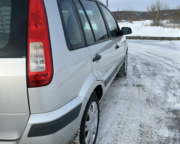 Сірий Форд Фьюжен, об'ємом двигуна 0 л та пробігом 148 тис. км за 4950 $, фото 13 на Automoto.ua