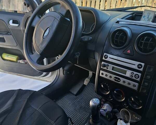 Сірий Форд Фьюжен, об'ємом двигуна 1.4 л та пробігом 299 тис. км за 3800 $, фото 6 на Automoto.ua