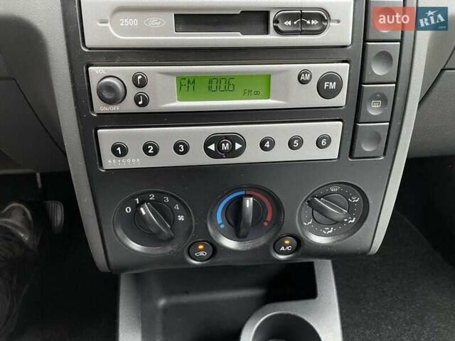 Сірий Форд Фьюжен, об'ємом двигуна 1.4 л та пробігом 118 тис. км за 4999 $, фото 14 на Automoto.ua